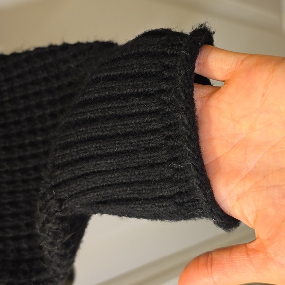 Black American Eagle High Neck Sweater | Super Soft | SZ Medium - Picture 3 of 7